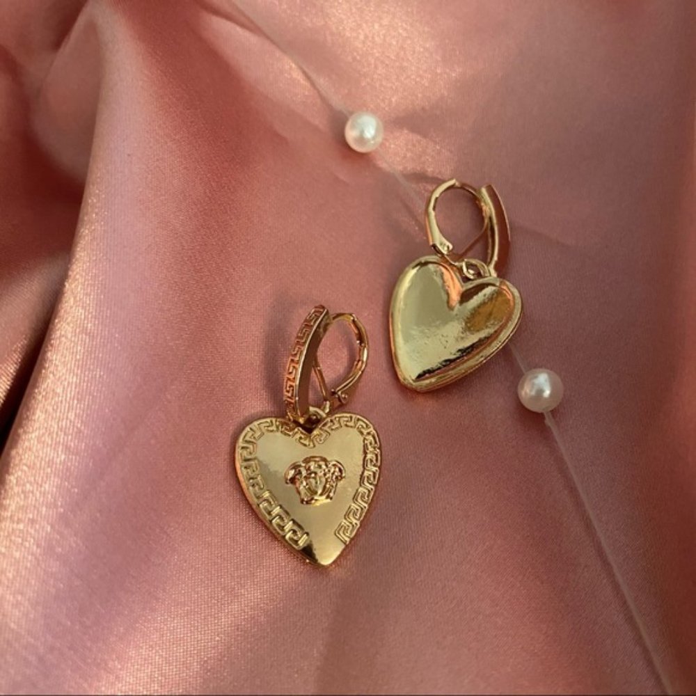 Roman Art Portrait Heart Huggie Earrings - Picture 3 of 8